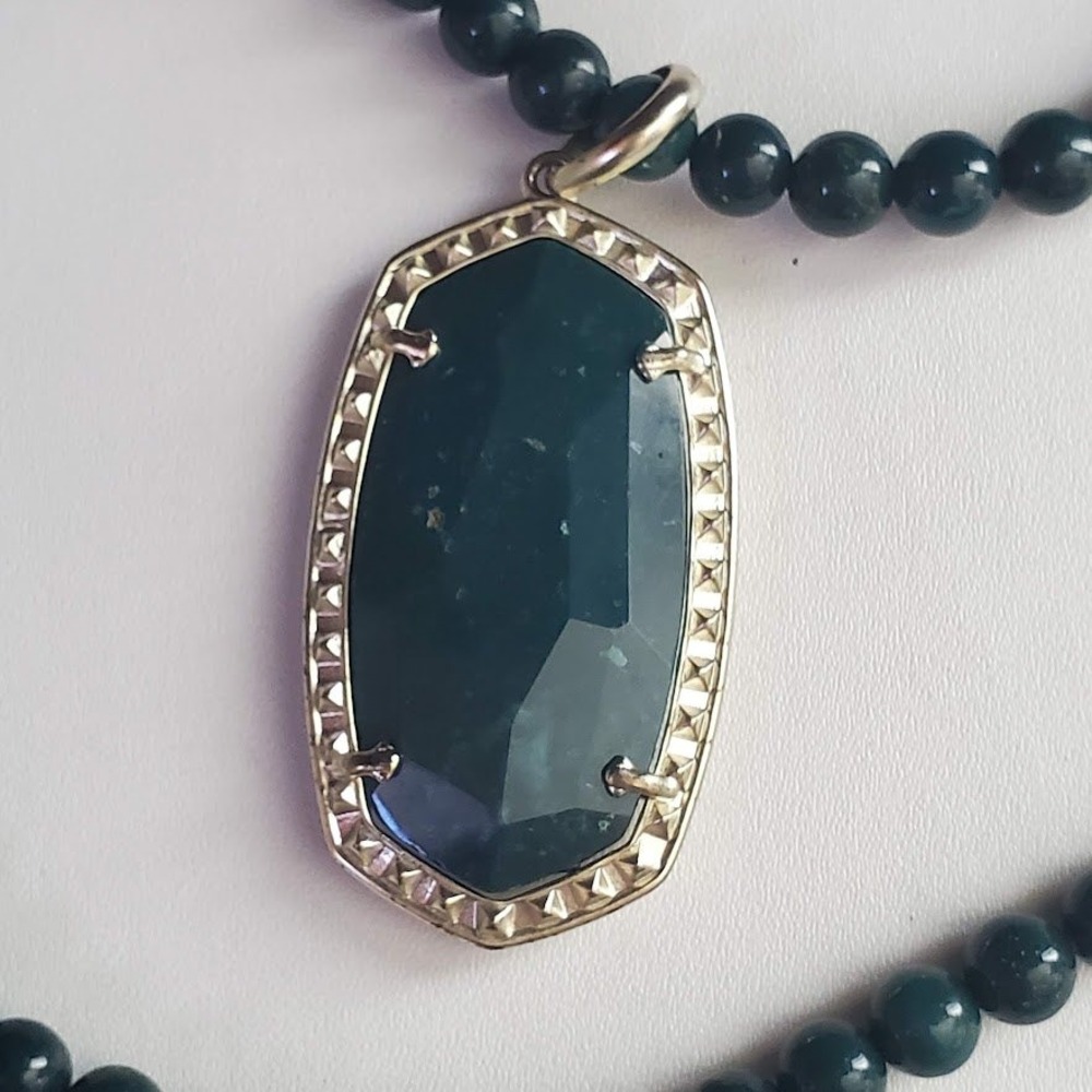 Kendra Scott Marlowe Long Beaded Necklace Dark Green Pale Gold Tone - Picture 4 of 8